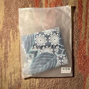 ✨3/$33 SALE Amazon essentials blue bohemian tapestry